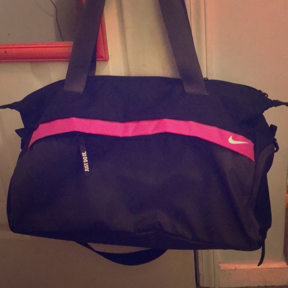 Nike duffle bag - Picture 1 of 1